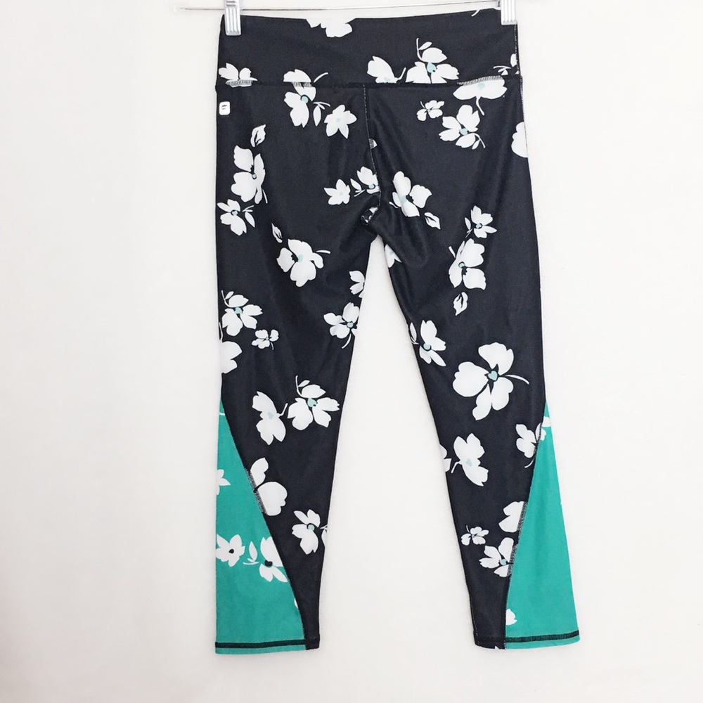 Fabletics Tuberose Capri Black Jazmine Print XXS - Picture 5 of 8